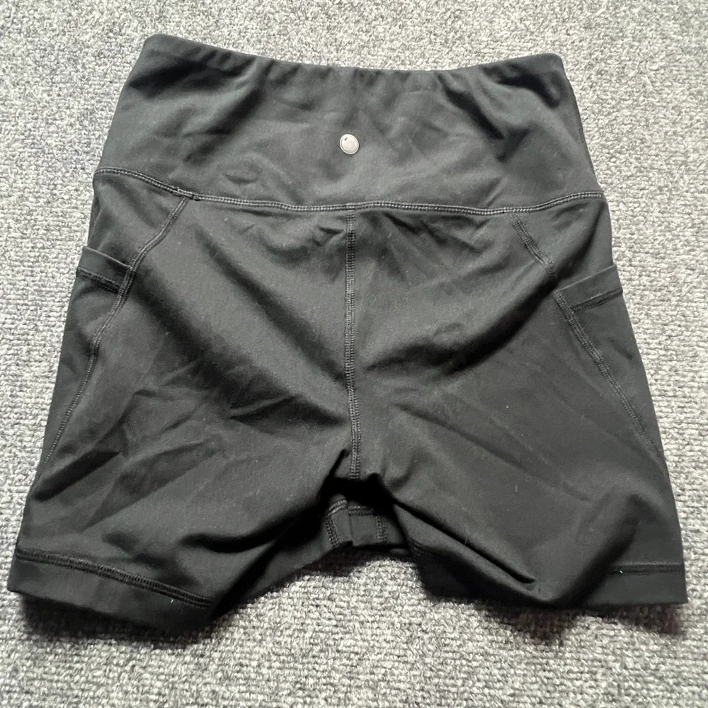 Yogalicious Lux Black High Waisted Biker Shorts with Side Pockets Size Small